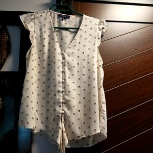 Flowy cute and casual shirt